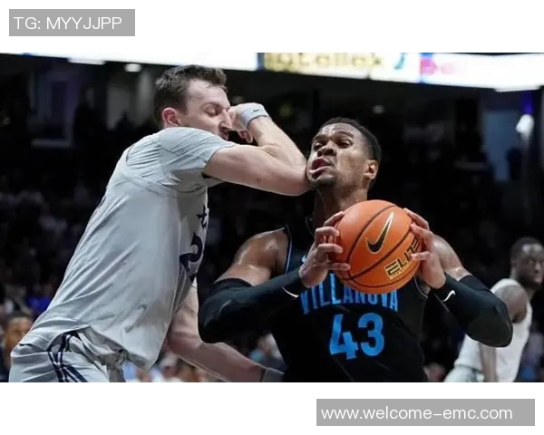 黄蜂正式签约NCAA得分王埃里克狄克逊前湖人球员重返赛场