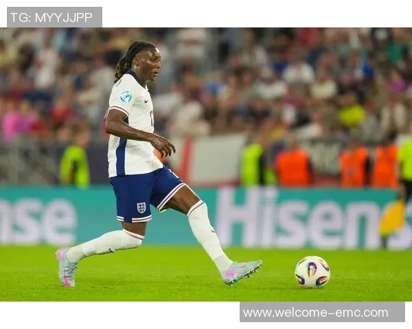 国米瞄准21岁热那亚后卫库菲计划替代邓弗里斯加强防线